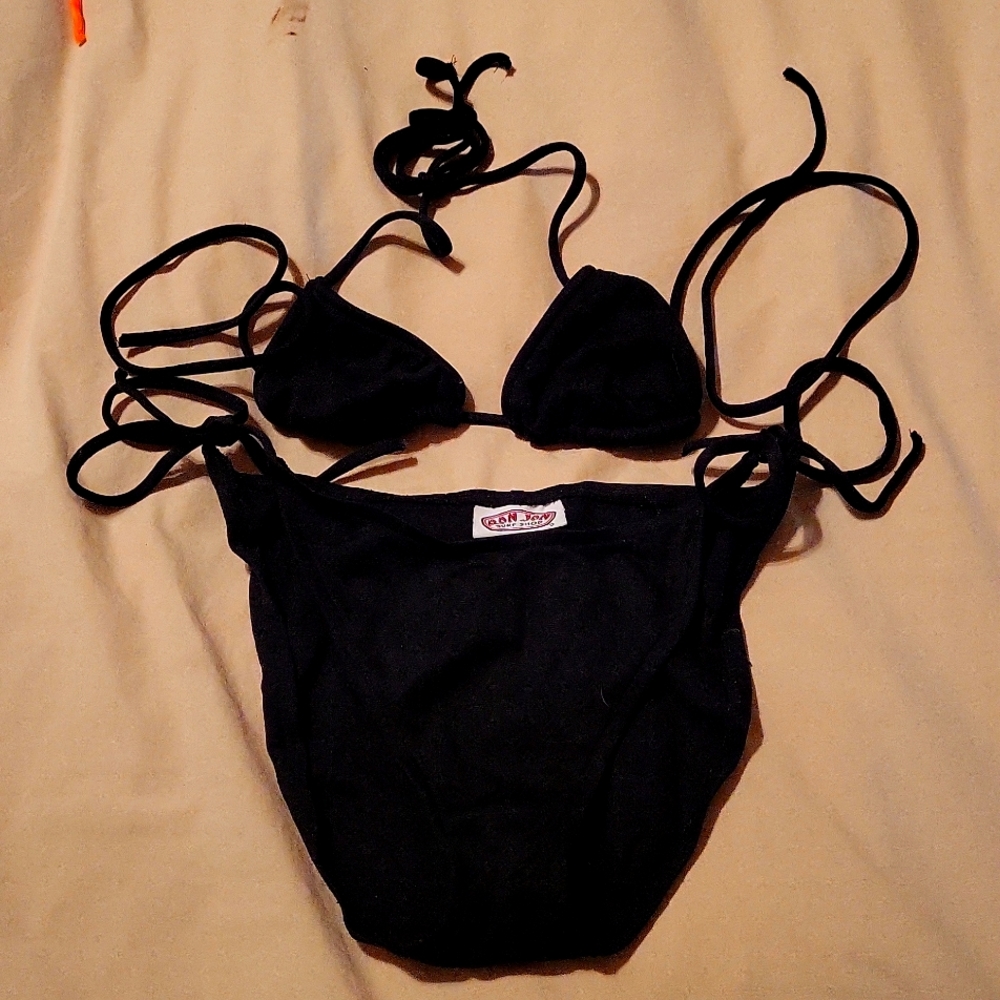 2 piece black bikini